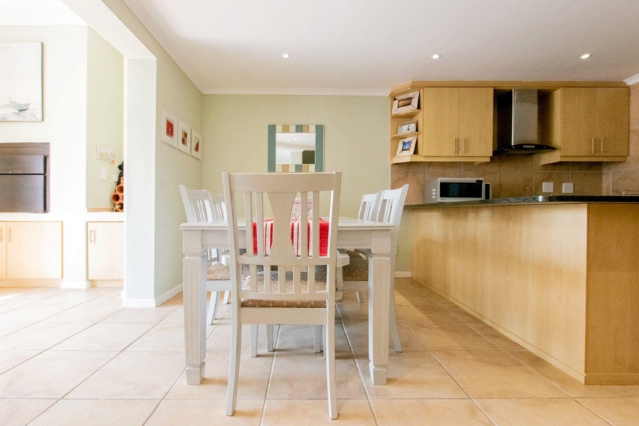 To Let 3 Bedroom Property for Rent in Country Club Western Cape